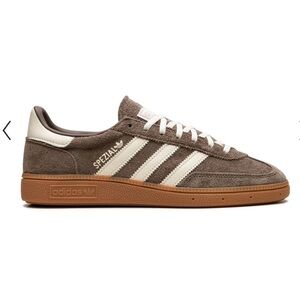 NWT Adidas Size 8 HANDBALL SPEZIAL WMNS
"EARTH STRATA GUM" shoes